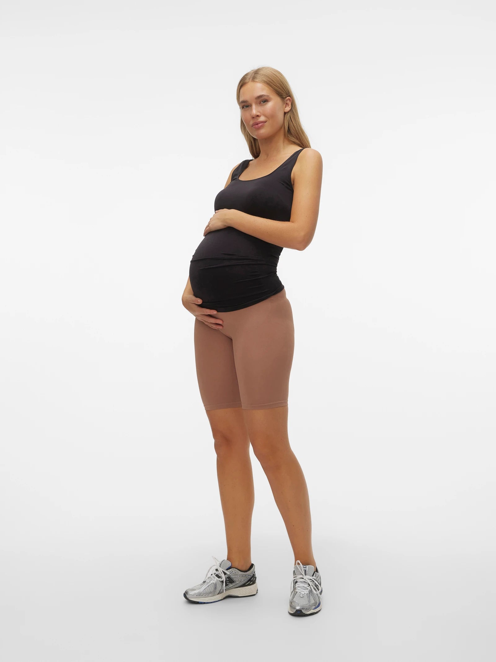 Mamalicious sømløse venteshorts, lys brun/Raw Umber MLTia