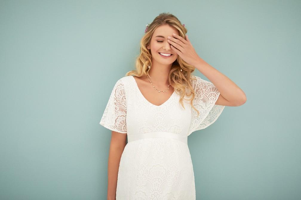 Edith kimono brudekjole til gravid fra Tiffany Rose#Tiffany RoseWedding dressBuump