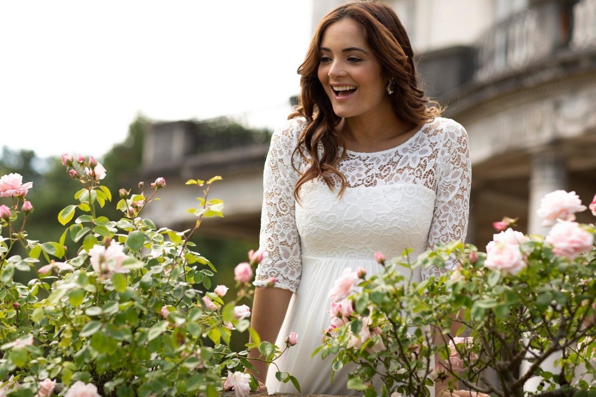Lucia brudekjole til gravid fra Tiffany Rose (elfenbensfarvet)#Tiffany RoseWedding dressBuump
