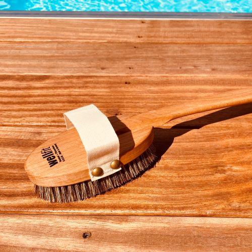 Luksus tørbørste med ekstra langt skaft og aftageligt hoved, Croll & Denecke#Croll & DeneckebrushesBuump